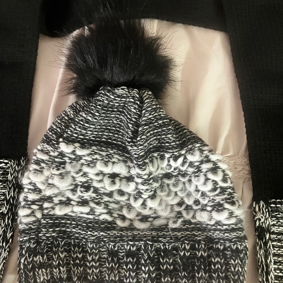 Like New - Free Country Scarf Beanie Set for Women (Knit Twist Black) - One Size - Picture 5 of 13